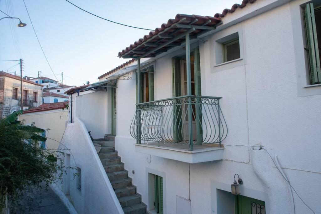 Nadia'S Place Poros Town المظهر الخارجي الصورة